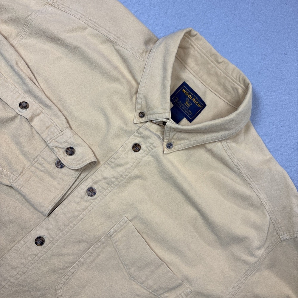Vintage Woolrich Men's XL Khaki Yellow Chamois‎ Long Sleeve Button Up Shirt